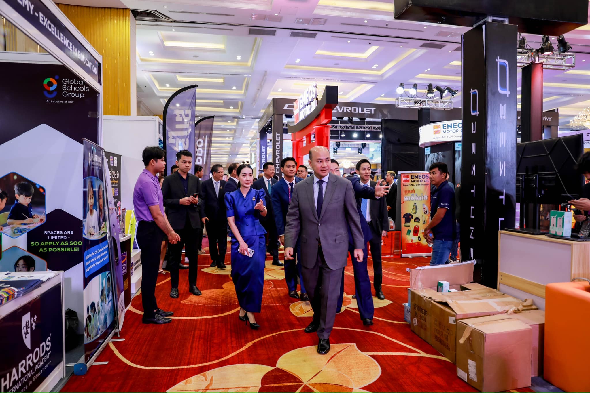 Neak Ouknha Kuon Thida ft DPM Hun Mani.jpg